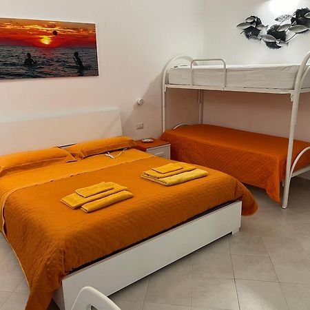 Ferienwohnung La Terrazza Sul Mare Santa Maria al Bagno Exterior foto